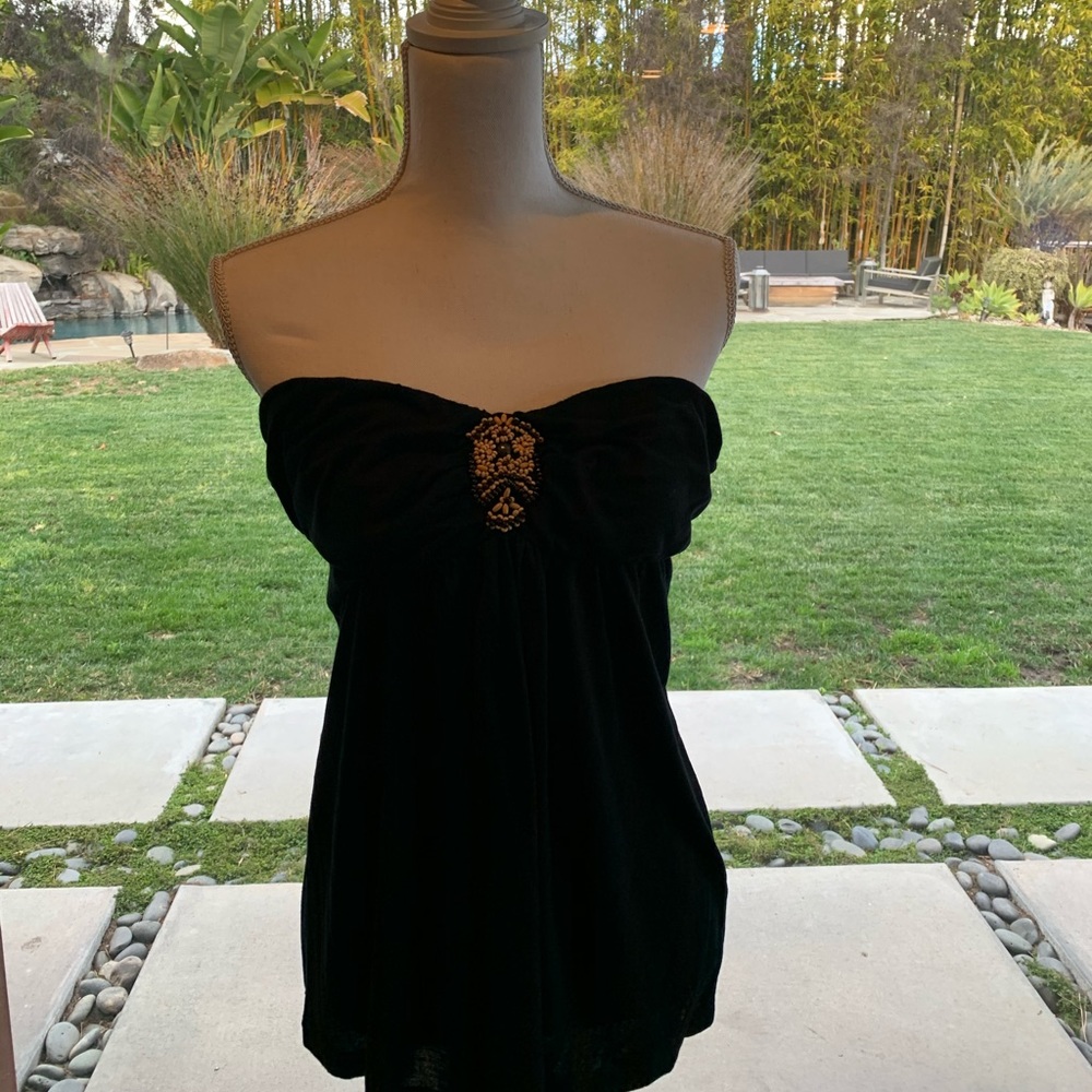 I am selling a beautiful black tube top